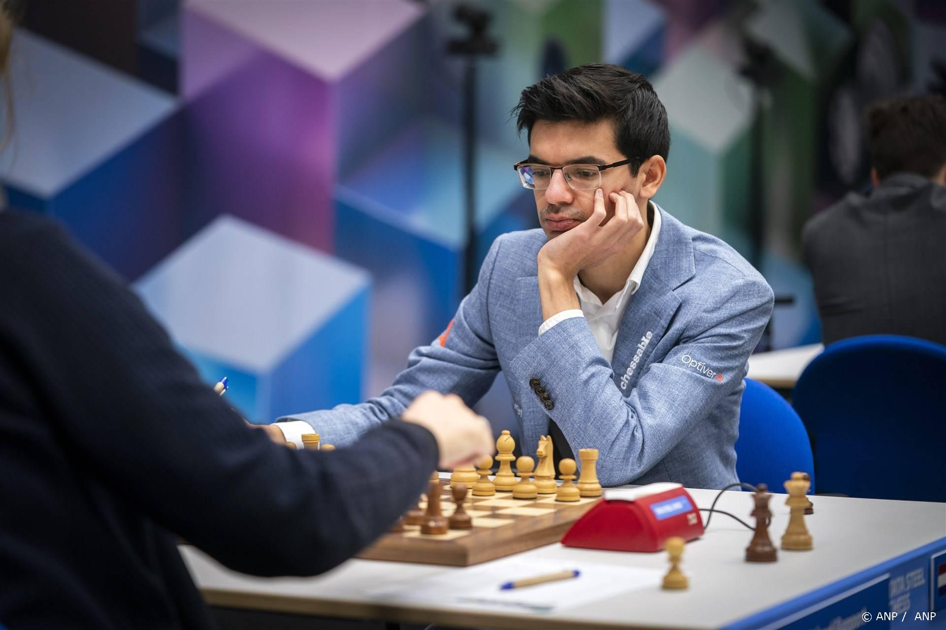 Anish Giri neemt voorsprong op schaaktoernooi Wijk aan Zee Anish Giri neemt voorsprong op schaaktoernooi Wijk aan Zee