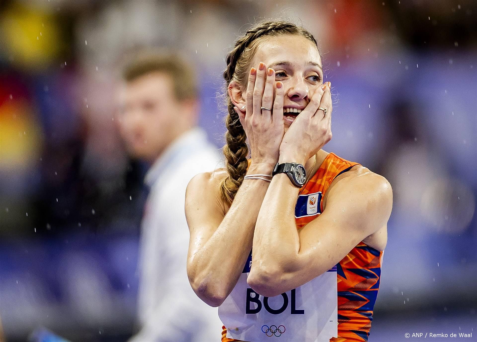 Femke Bol moeiteloos naar halve finales 400 meter horden op Olympische