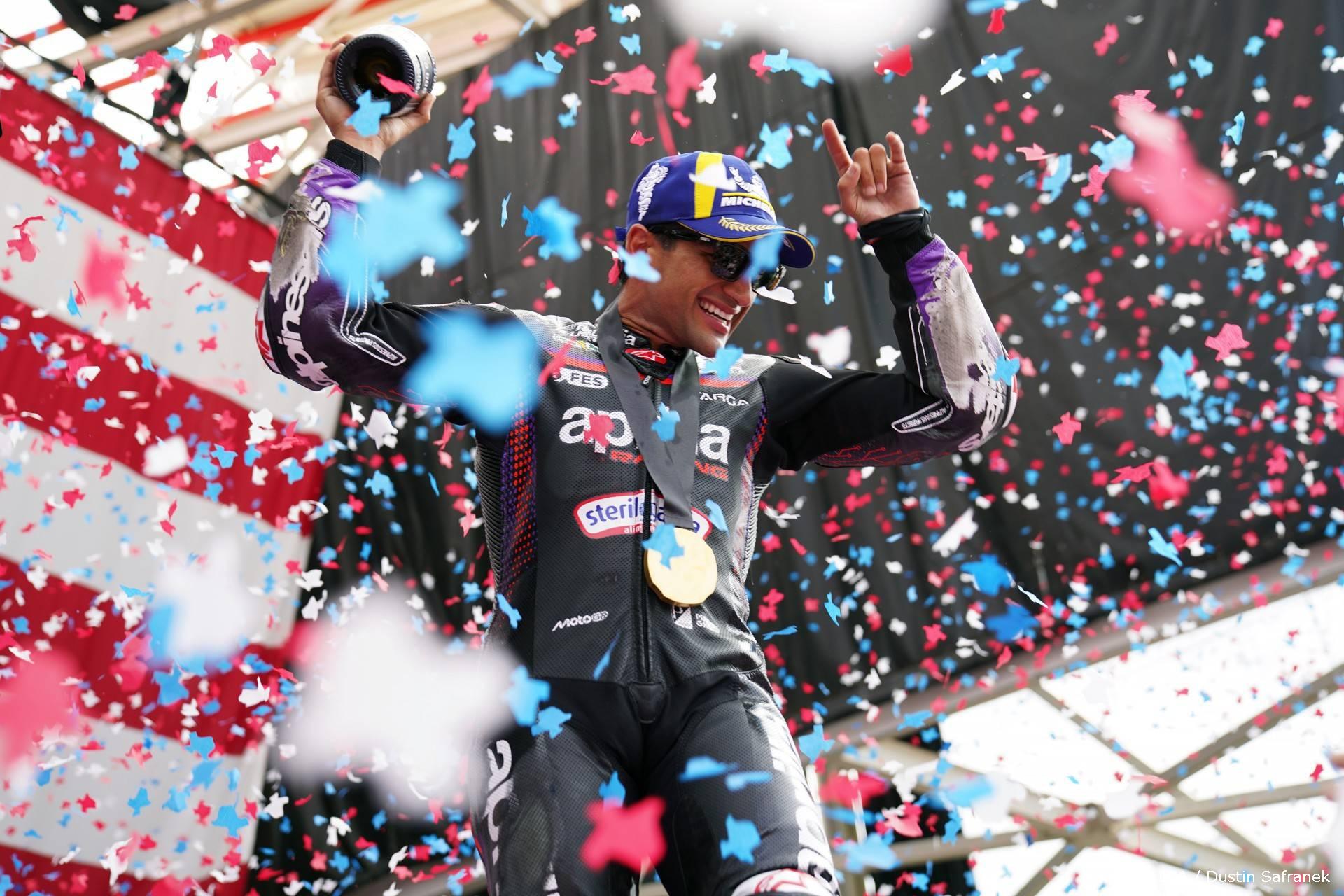 epa12857694 Aprilia Racing rider Jorge Martin of Spain celebrates his first place finish in the MotoGP sprint race for the Motorcycling Grand Prix of the United States at the Circuit Of The Americas racetrack in Austin, Texas, USA, 28 March 2026. The 2026 Motorcycling Grand Prix of the United States will be held on 29 March 2026.  EPA/DUSTIN SAFRANEK
